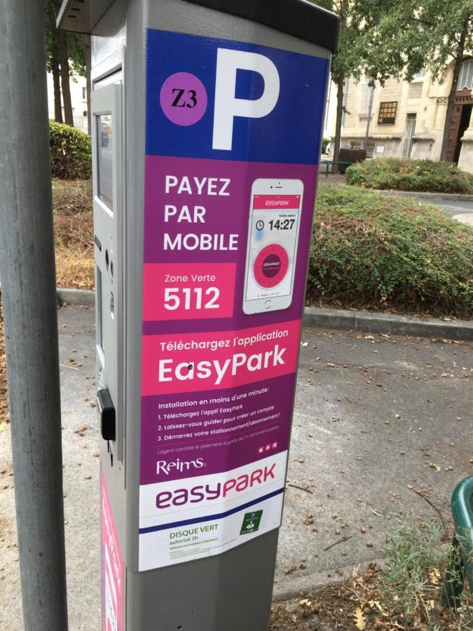 Privatunterkunft Sur Petite Place Reims