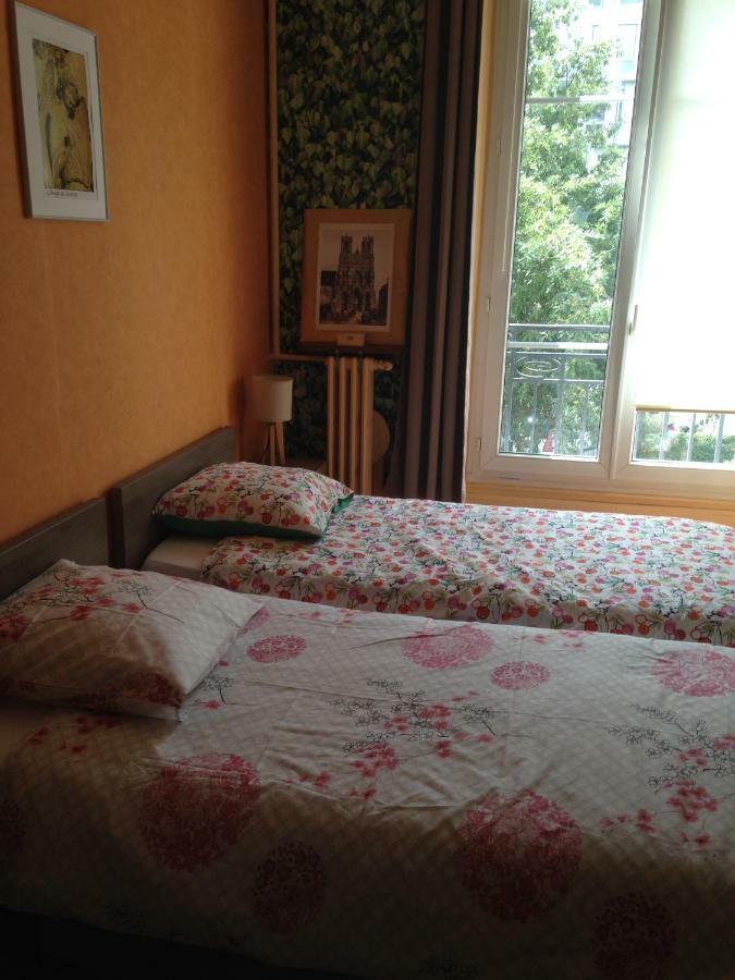 Homestay Sur Petite Place Reims